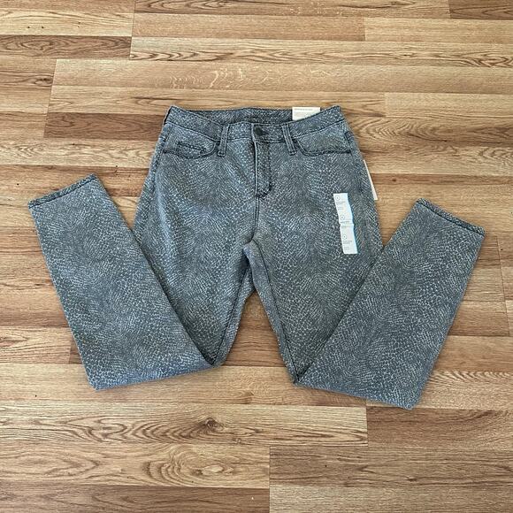 Universal Thread Women’s High Rise Skinny Light Gray Denim Size 6 NWT - Picture 7 of 7